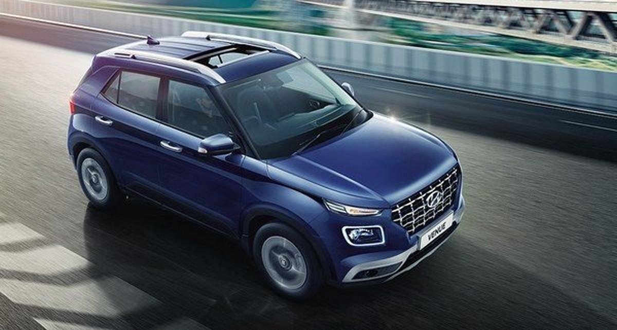 Top Automatic SUV Cars Under 15 Lakhs In India