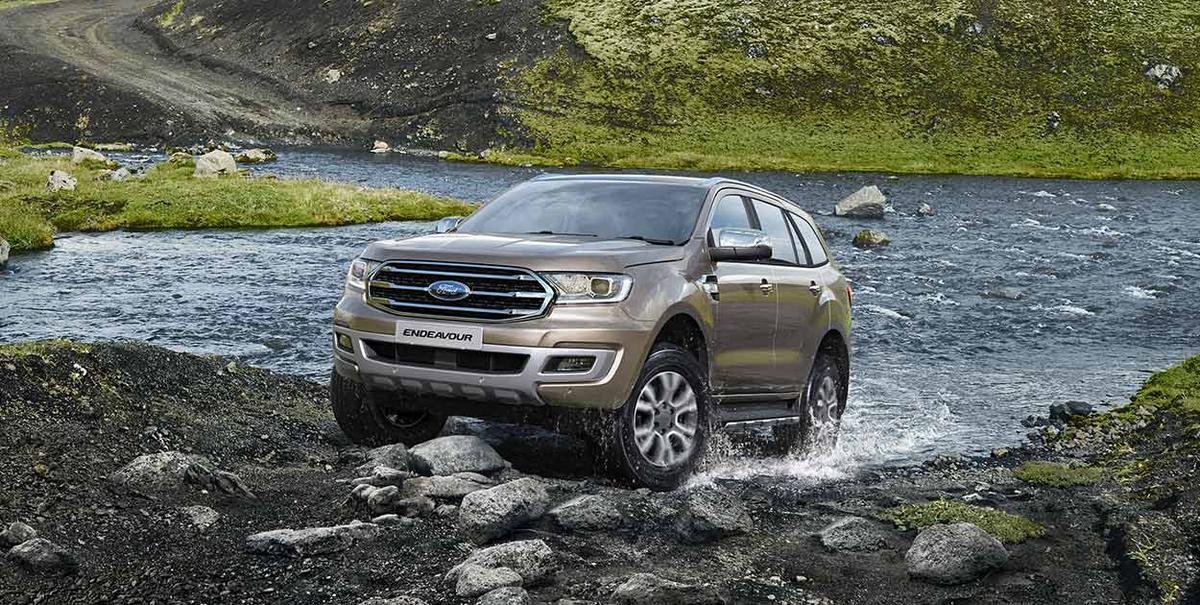 7-seater SUV cars in India new ford endeavour front angle