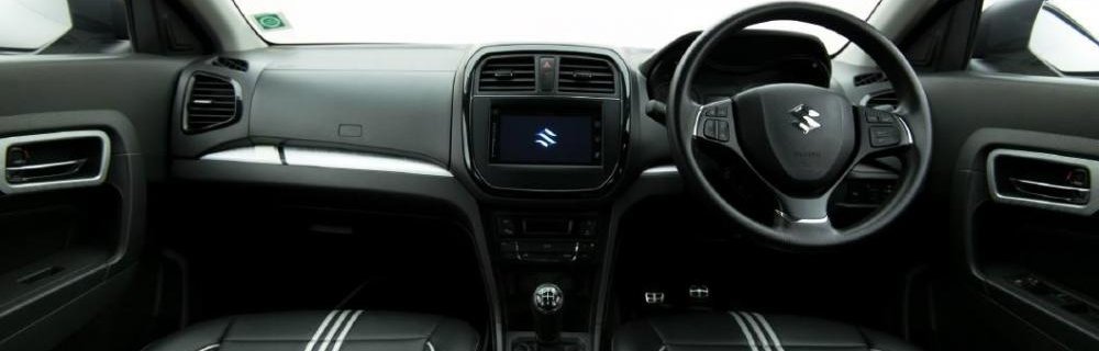 Maruti Suzuki Vitara Brezza 2018 dashboard 