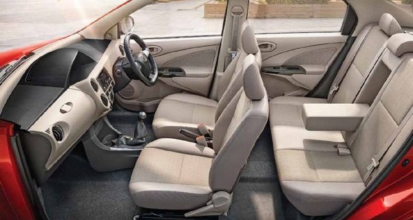 Toyota Platinum Etios 2018 seats 