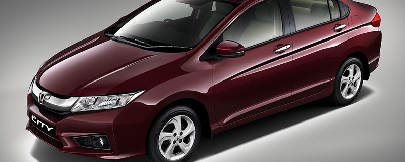 Honda City 2018 Exterior red colour on road front look