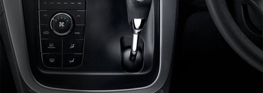 Mahindra KUV100 Interior gearbox