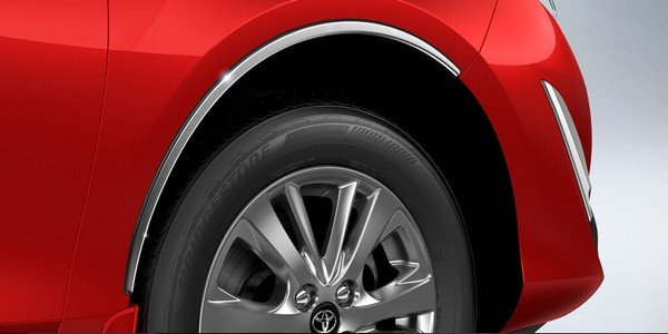Toyota Yaris 2018 red colour wheel