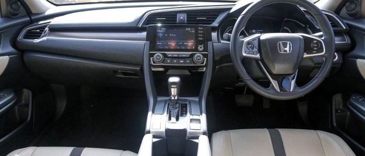 2019 Honda Civic interior dashboard