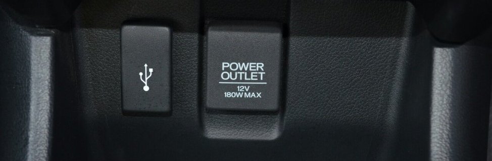 2016 Honda BR-V interior charging socket