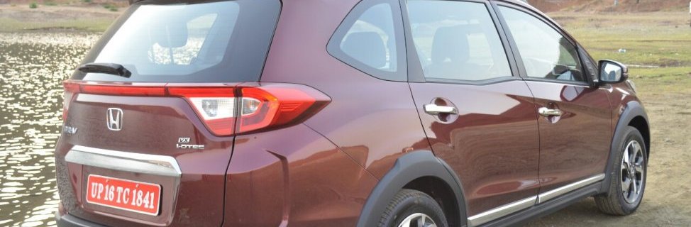 2016 Honda BR-V red rear angle left