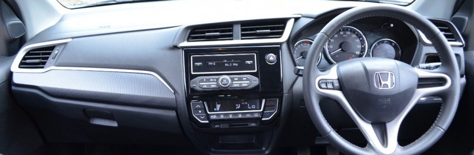 2016 Honda BR-V interior dashboard