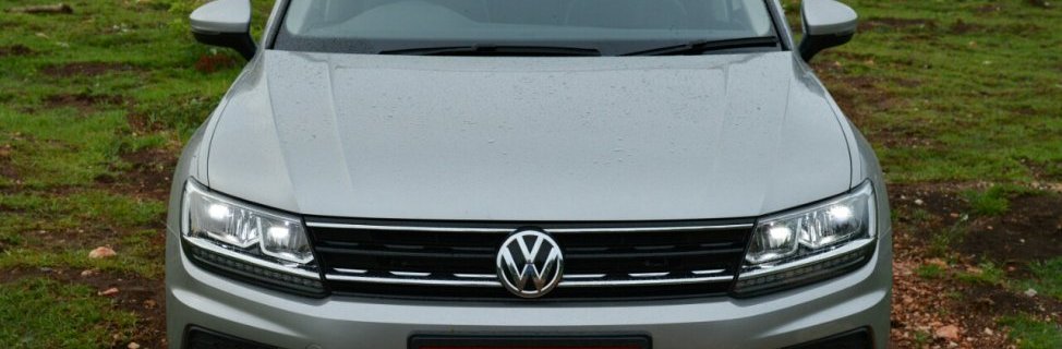 2017 Volkswagen Tiguan front