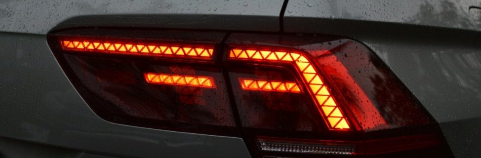 2017 Volkswagen Tiguan taillight