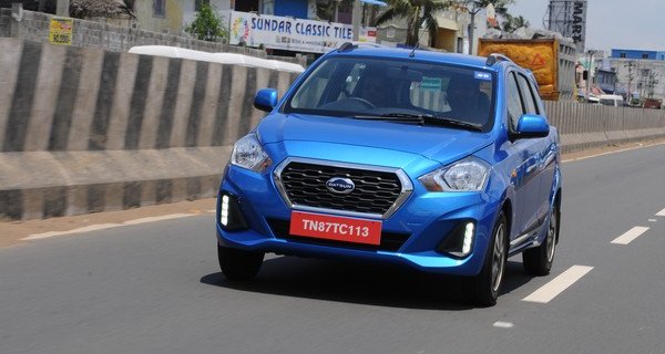 2019 Datsun Go Plus CVT blue front angle in action