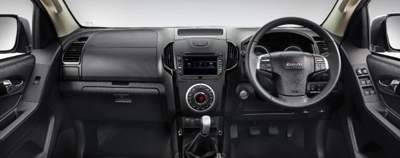 2019 Isuzu D-Max V-Cross interior dashboard layout