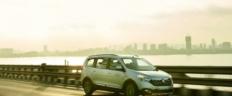 2019 Renault Lodgy right side view