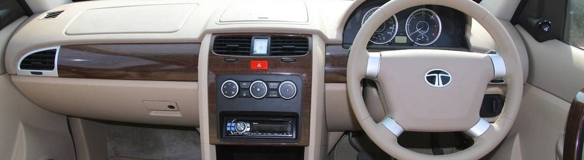 Tata Safari Storme interior dashboard