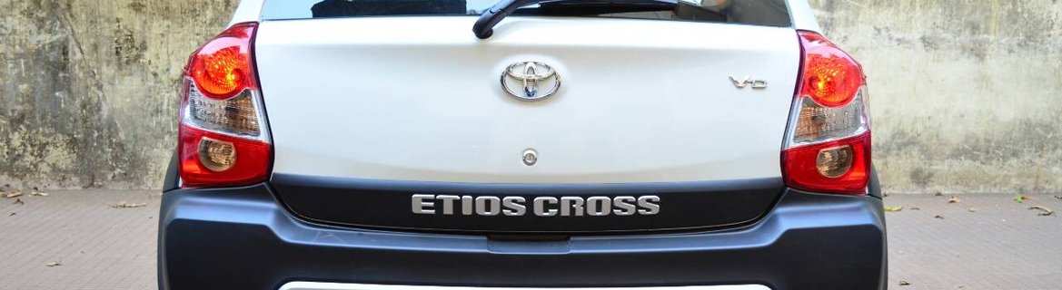 Toyota Etios Cross white rear