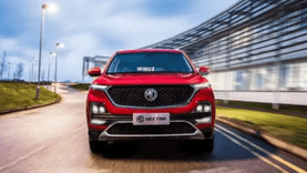 MG Experience Centre - Driving fast in an MG SUV on a track | Feature 
