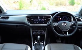 2021 Volkswagen T-Roc interior dashboard