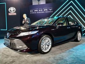 2019 Toyota Camry Hybrid Reaches The 400+ Booking Mark