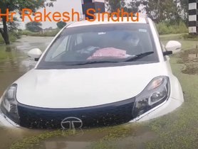 Over-Adventurous Tata Nexon Driver Gets Badly Stuck on a Waterlogged Street - EPIC FAIL