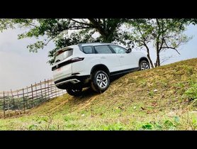2021 Tata Safari Goes Off-road Only to Scrape its Belly – VIDEO