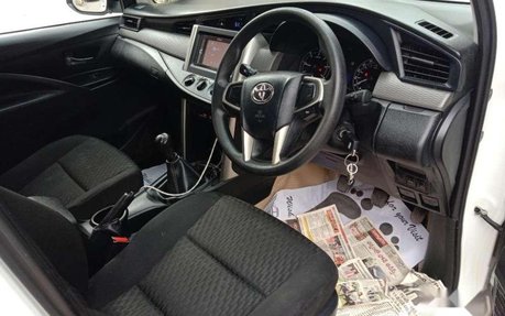 Used Toyota Innova Crysta 2 4 Gx Mt 8s 2017 For Sale 330310
