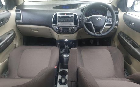 Hyundai I20 1 2 Asta Option With Sunroof 2012 Mt For Sale 416542