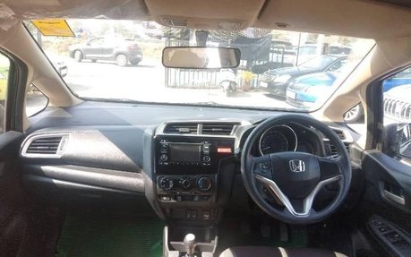 Used Honda Jazz 1.5 SV i DTEC 2016 MT for sale in Pune 812682