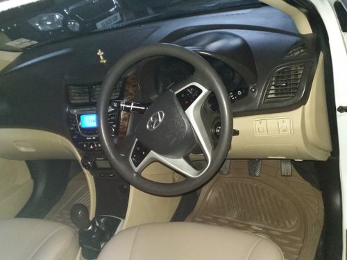 Good condition Hyundai Verna 1.6 CRDI 2013 by owner 