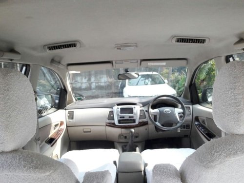 Toyota Innova 2.5 V 7 STR 2012 For Sale