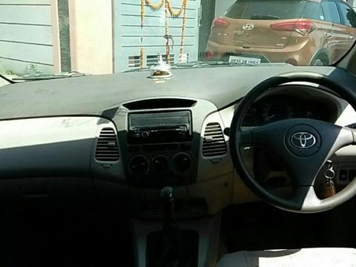 Used Toyota Innova 2004-2011 car at low price