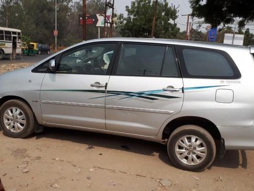 Good as new Toyota Innova 2010 for sale 