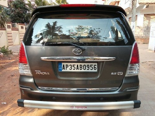 Used Toyota Innova 2010 for sale