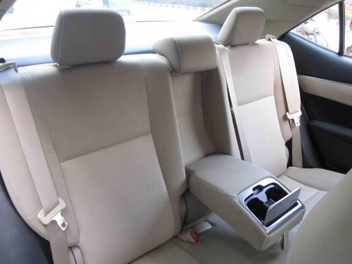 Good Toyota Corolla Altis G AT 2015 for sale in Bangalore