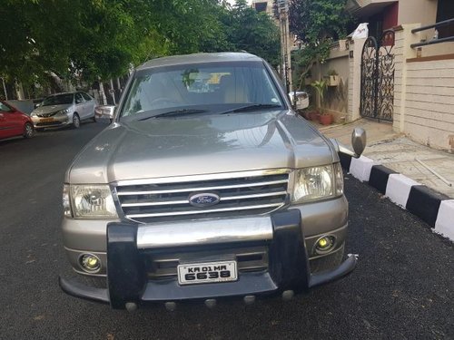 Well-kept 2005 Ford Endeavour for sale