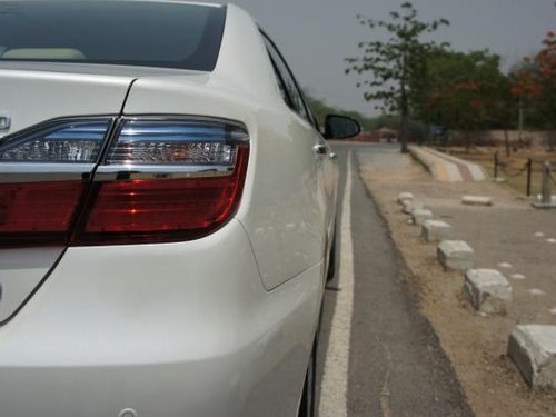 Good Toyota Camry 2.5 Hybrid 2016 in New Delhi