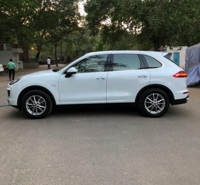 Used Porsche Cayenne Diesel 2015 in New Delhi