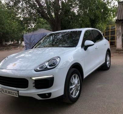 Used Porsche Cayenne Diesel 2015 in New Delhi