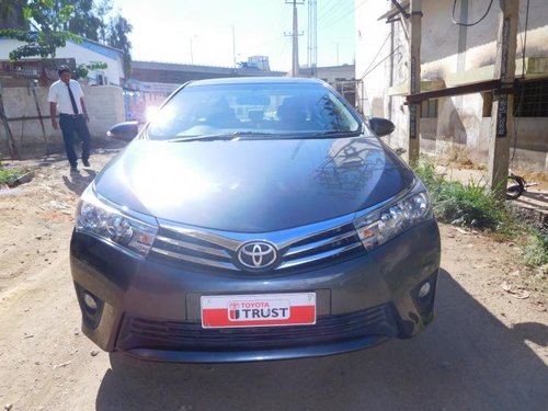 Well- kept Toyota Corolla Altis G MT 2015 by owner 