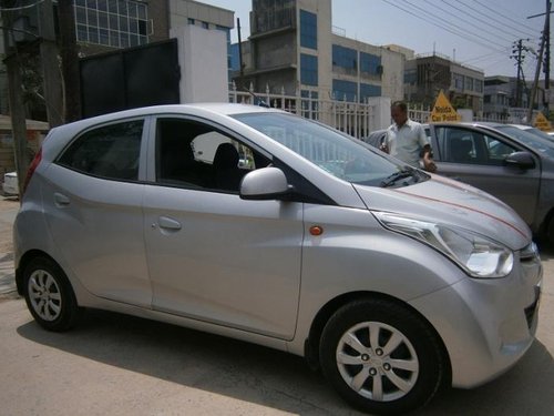 Used 2013 Hyundai Eon car at low price in Noida 