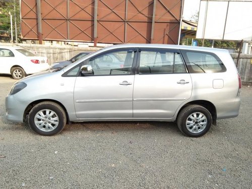 Used Toyota Innova 2.5 VX 8 STR BSIV 2010 for sale 