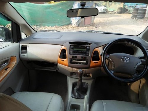 Used Toyota Innova 2.5 VX 8 STR BSIV 2010 for sale 