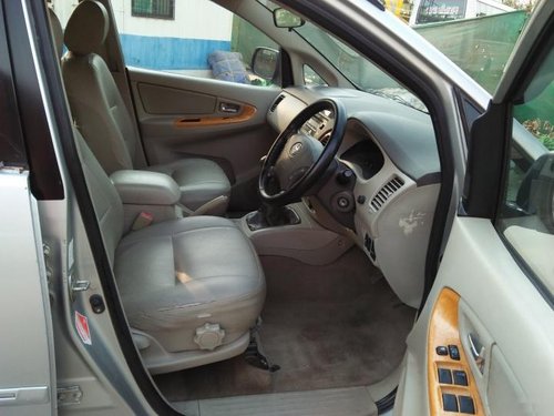 Used Toyota Innova 2.5 VX 8 STR BSIV 2010 for sale 