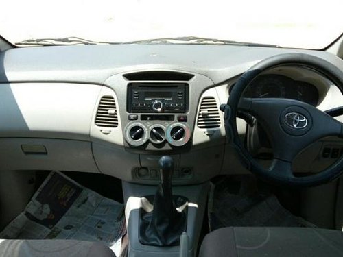 Used Toyota Innova 2004-2011 car for sale at low price