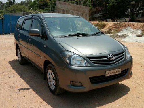 Used Toyota Innova 2004-2011 car for sale at low price