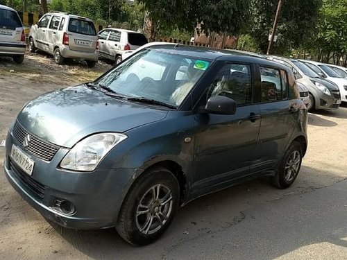 Good Maruti Suzuki Swift 2006 at low price 