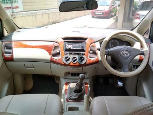 Well-kept Toyota Innova 2010 for sale at best price