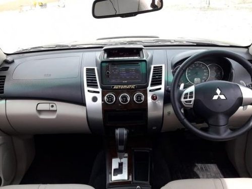 Good Mitsubishi Pajero Sport Sport 4X2 AT Dual Tone 2015 for sale