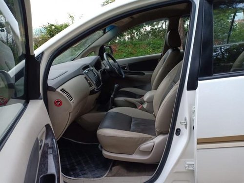 Good as new 2014 Toyota Innova for sale