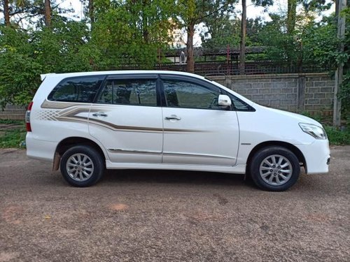 Good as new 2014 Toyota Innova for sale