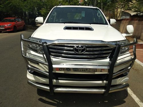 Used Toyota Fortuner 4x4 MT 2015 by owner 