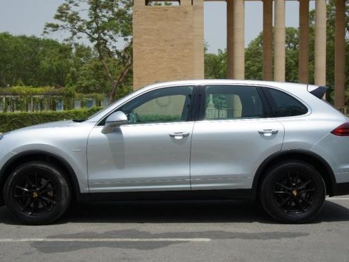 Used Porsche Cayenne Diesel 2015 in New Delhi